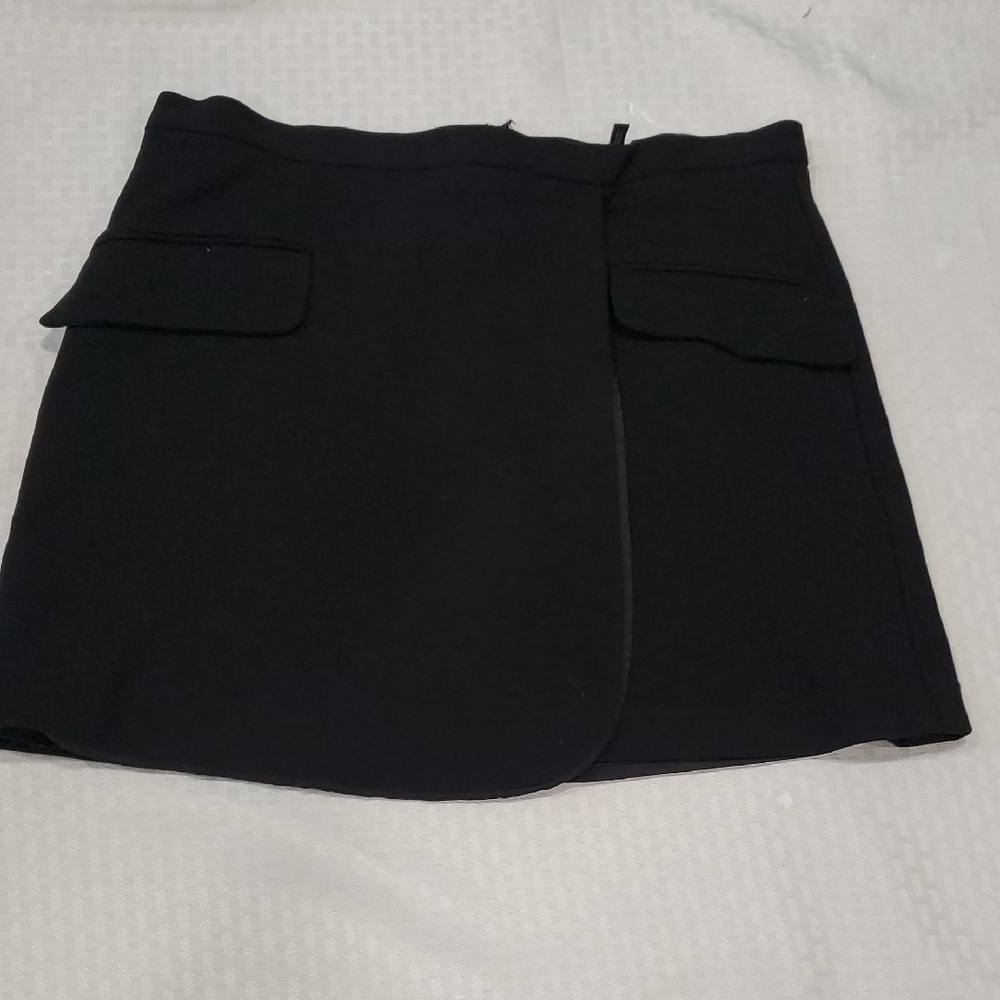 Theory Black Mini Faux Wrap Skirt With Front Pockets Sz L